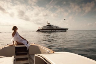 Motor Yacht Quinta Essentia -  At Anchor